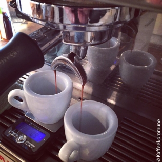 1.2_espresso_in_the_making